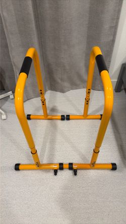 Adjustable Dip Bar