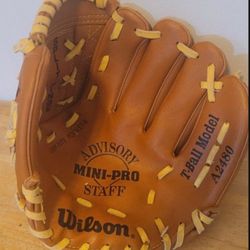 Wilson T-Ball Baseball Glove 9.5"