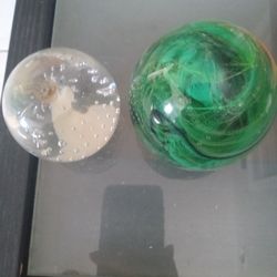 Kerry Paperweight & Waa Paperweight 