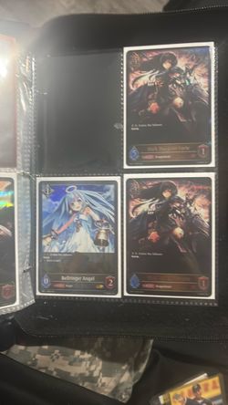 Multiple TCG card binder in great condition