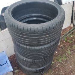 275/30 R20 Tires Full set