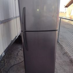 Refrigerator  Mabe $250.00