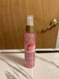 Bath And Body Works Aurora shimmer