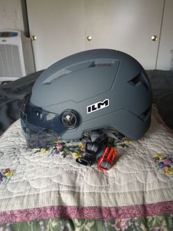 Very sweet ILM adult bike helmet. New