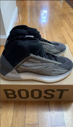 New Adidas Yeezy Boost Quantum Barium Size 11 + 12.5