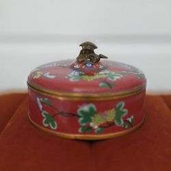 Vintage Antique Floral Chinese Cloisonne Box with Brass Foo Dog!