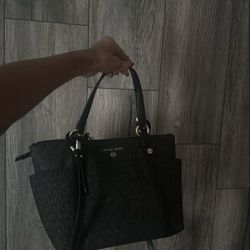 Michael Kors Tote