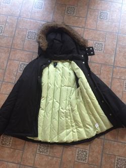 Women's GAP down jacket size medium . NEW. $60