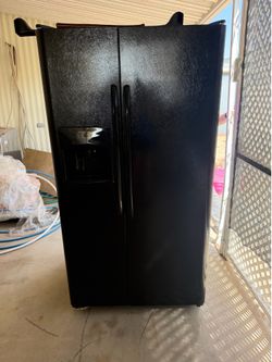 Frigidaire Black Side-by-Side Refrigerator with Ice Maker