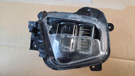 2023 HYNDAI TUCSON RIGHT SIDE HEADLAMP ( USED)