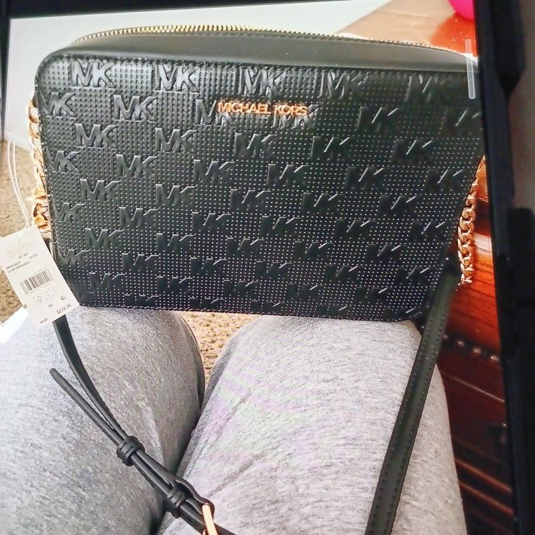 MICHAEL KORS CROSSBODY PURSE