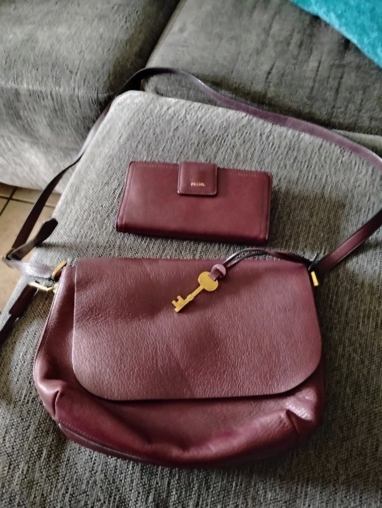 Women's Fossil Brand Purse With Wallet
