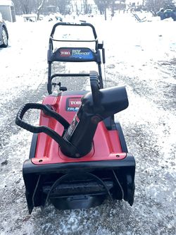 Toro Snow Commander 2-cycle 24” Stsrt At First Pull With New Paddles 