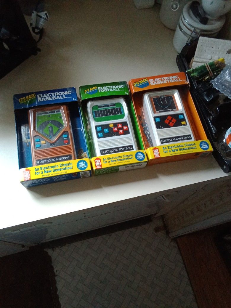 Electronic Games, Played A Couple Times Pretty Much New