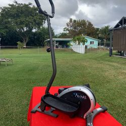 Avari Compact Elliptical Trainer