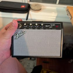 Guitar Accessories Bundle (Fender Mini-Twin)