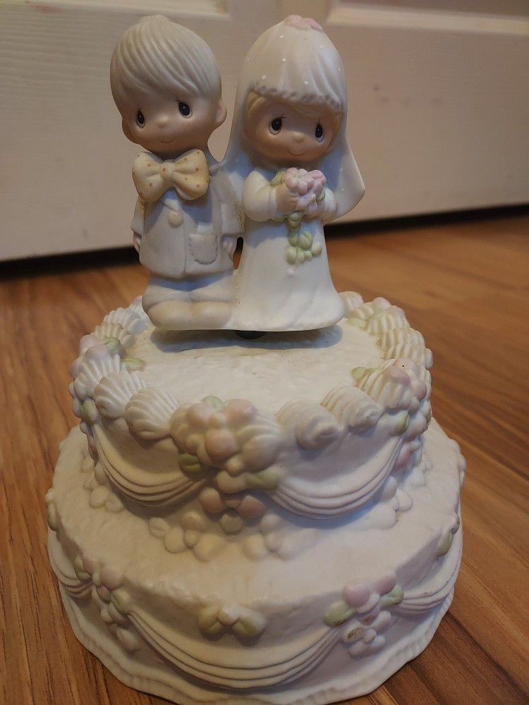 Precious Moments THE LORD BLESS AND KEEP YOU 1981 Wedding Music Box
