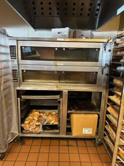Hobart OV400W-3 Steam Deck Oven

