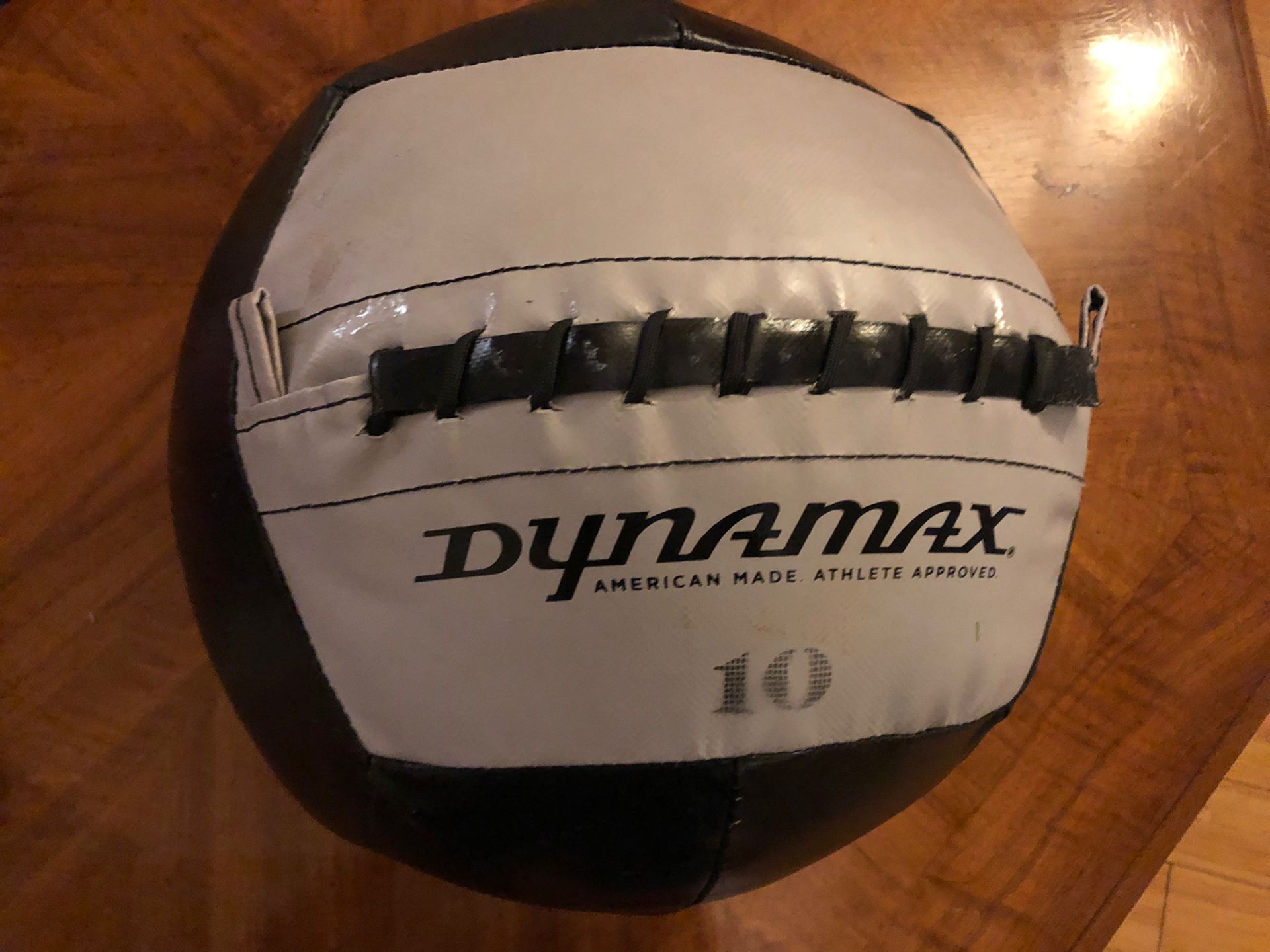 10 lbs Dynamax Medicine Ball