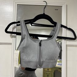 NWT sports bra Size S
