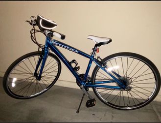 Diamondback Bicycles 2014 Clarity 2 Women’s Performance Hybrid Bike With 700c Wheels