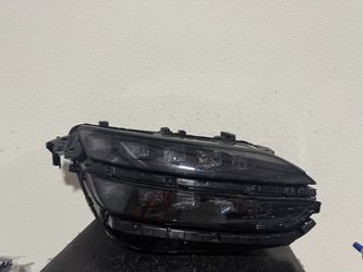 GENESIS GV60 RIGHT HEADLIGHT 2024 