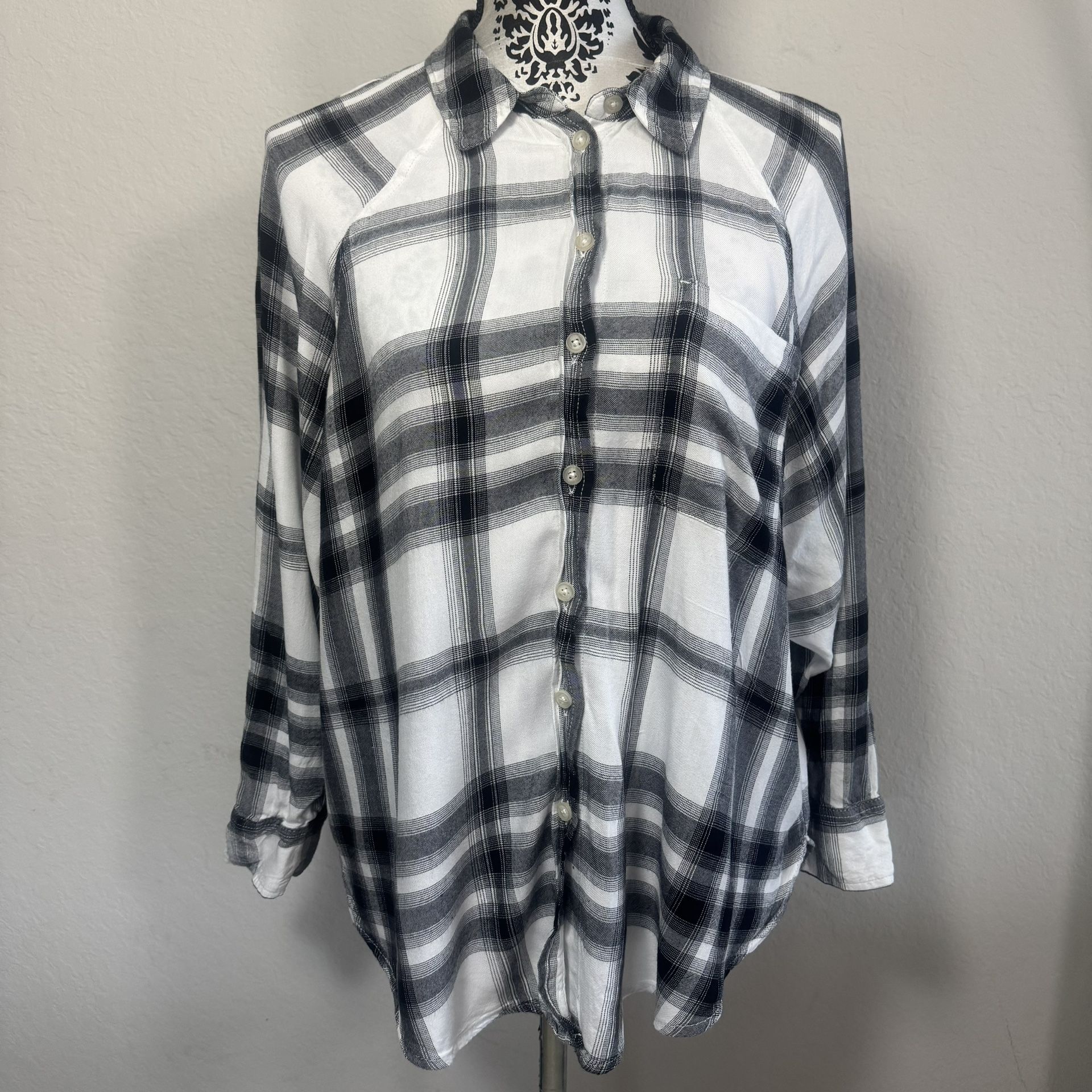 American Eagle Plaid Shirt Women's Oversized Fit Gray White Black Size S Small