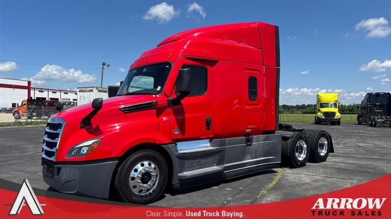 2021 FREIGHTLINER CASCADIA - DD15 455HP - NEW TIRES!!