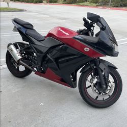 Kawasaki 2010 EX 250 