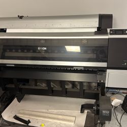 Epson SureColor P8000 Large Format Printer 