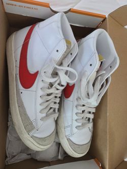 Nike high top shoes sz 7.5