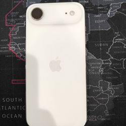 iPhone 17 Air – White/Blue – Like New – Factory Unlocked – 100% Battery – Extras Included

