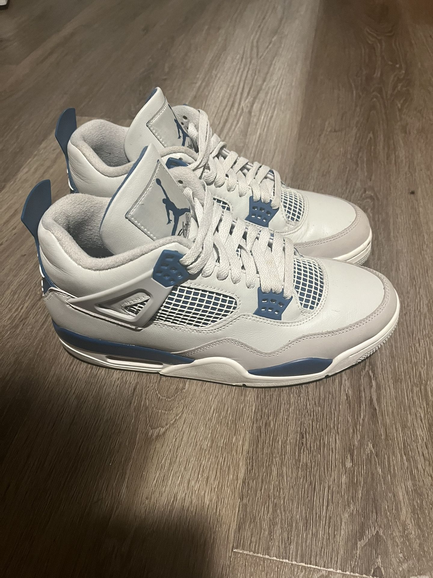 Air Jordan 4 Retro – “Military Blue” 10.5