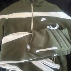 Nike Tracksuit Men