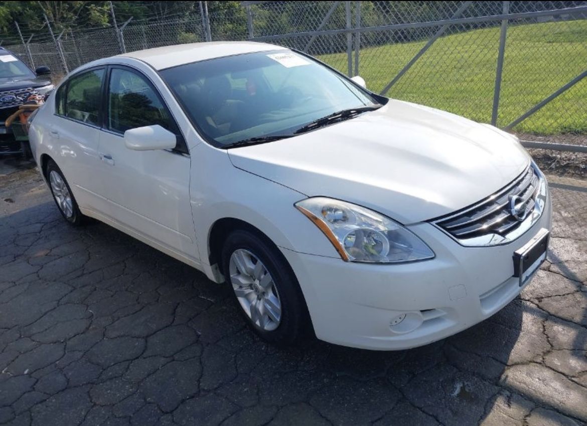 2012 Nissan Altima 25