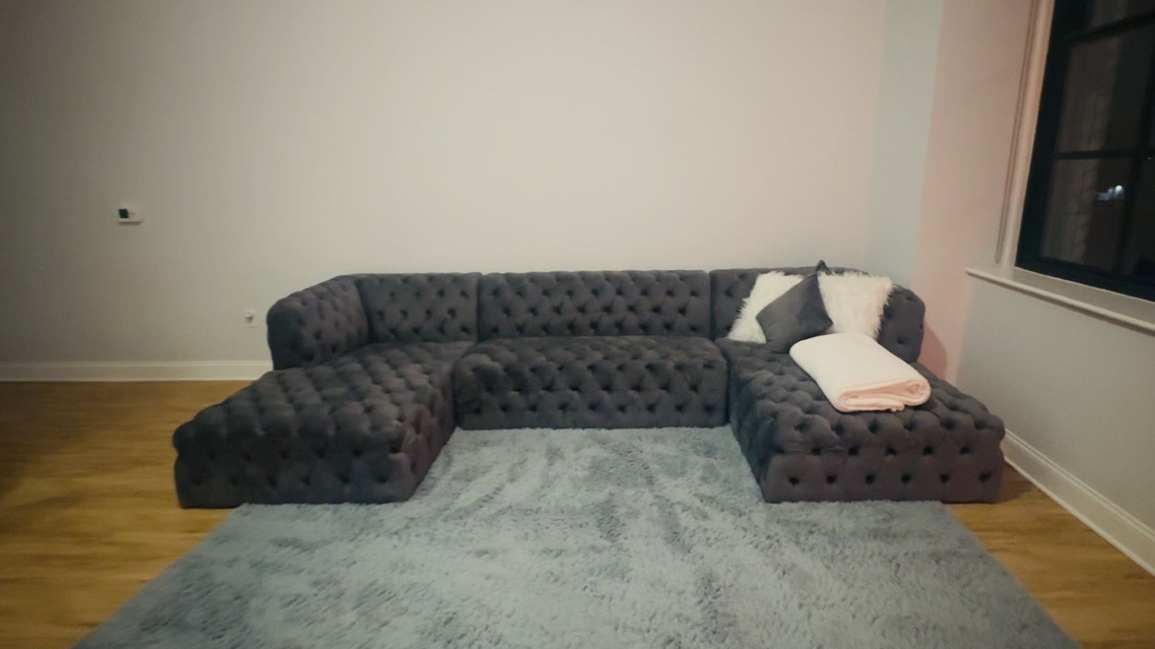 Sectional Large