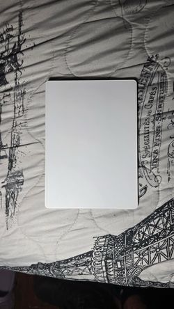 Magic Trackpad (USB‑C) - White Multi-Touch Surface