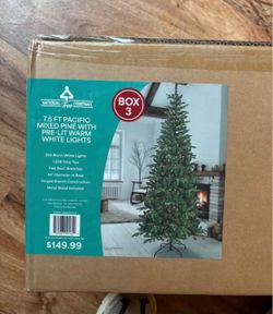 National Tree Company 7.5 FT Pacific Mixed Pine with Pre-Lit Warm White Lights (1 LEFT)