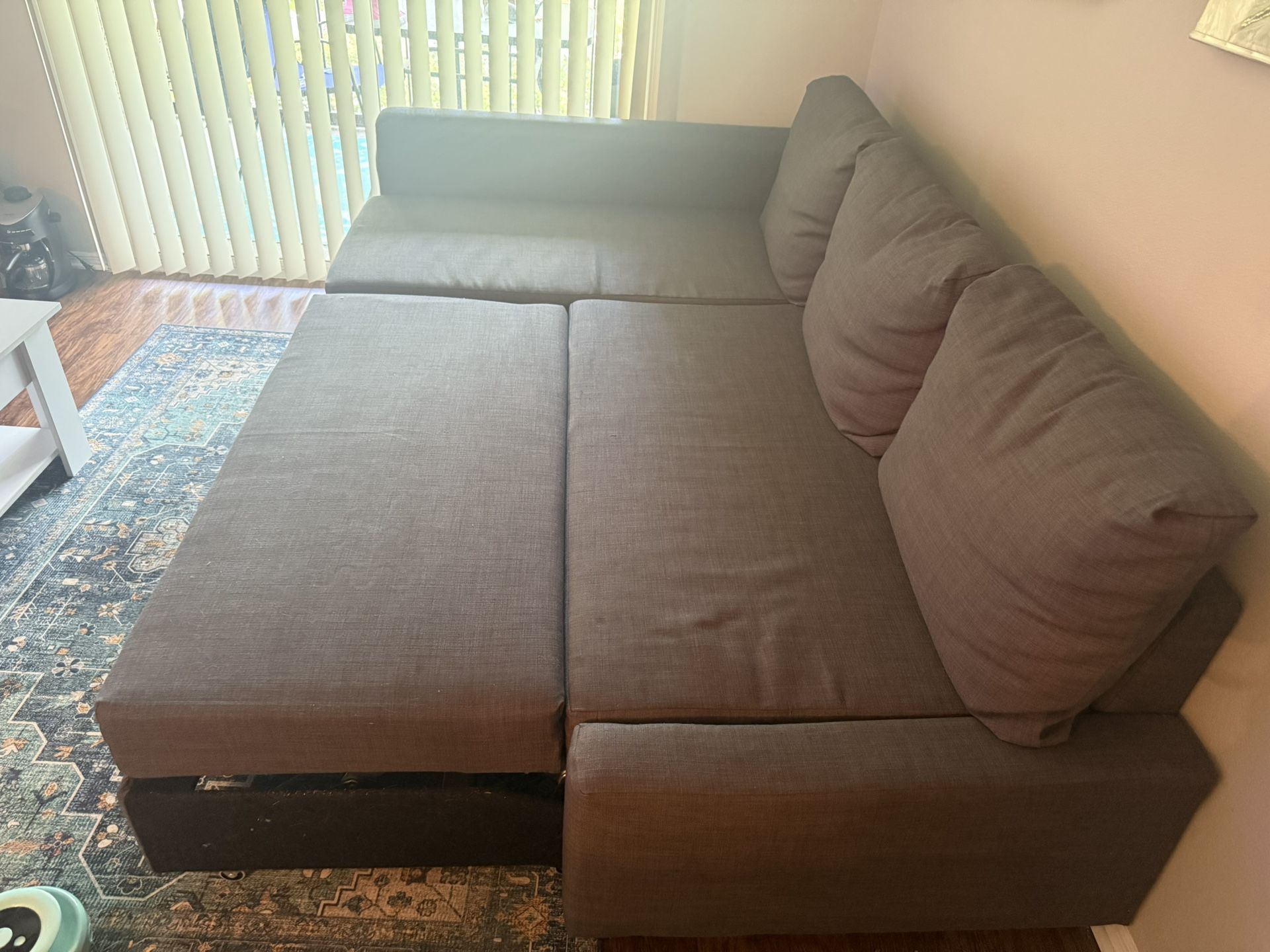 IKEA FRIHETEN Couch