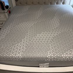 12” Memory foam King size mattress
