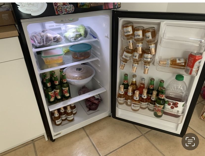Refrigerator MAGIC CHEF