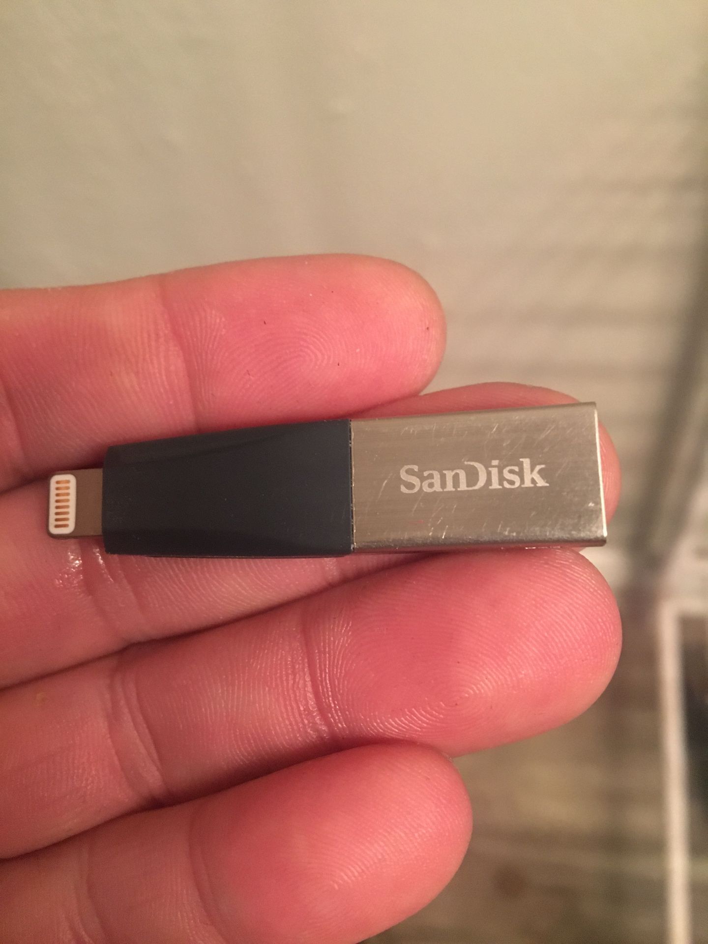IXpand sandisk portable flash drive