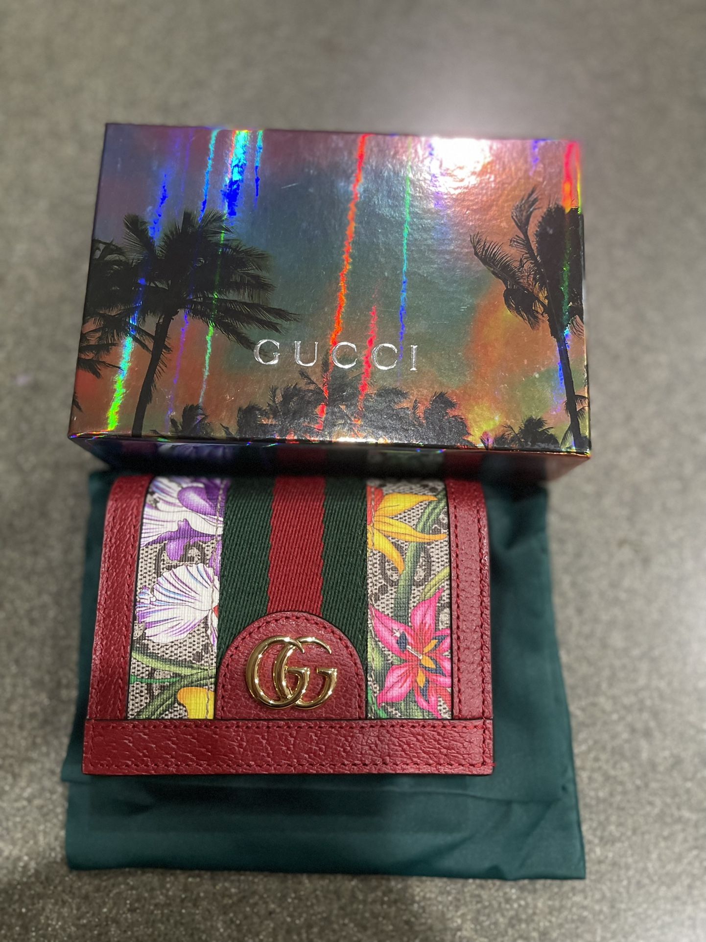 gucci wallet