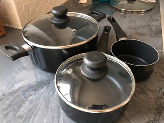 Small nonstick cookware set