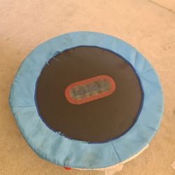 Free Littlelakes trampoline