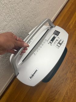 Fellowes paper shredder