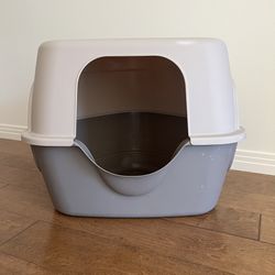 Kitten/Cat Corner Litter Box