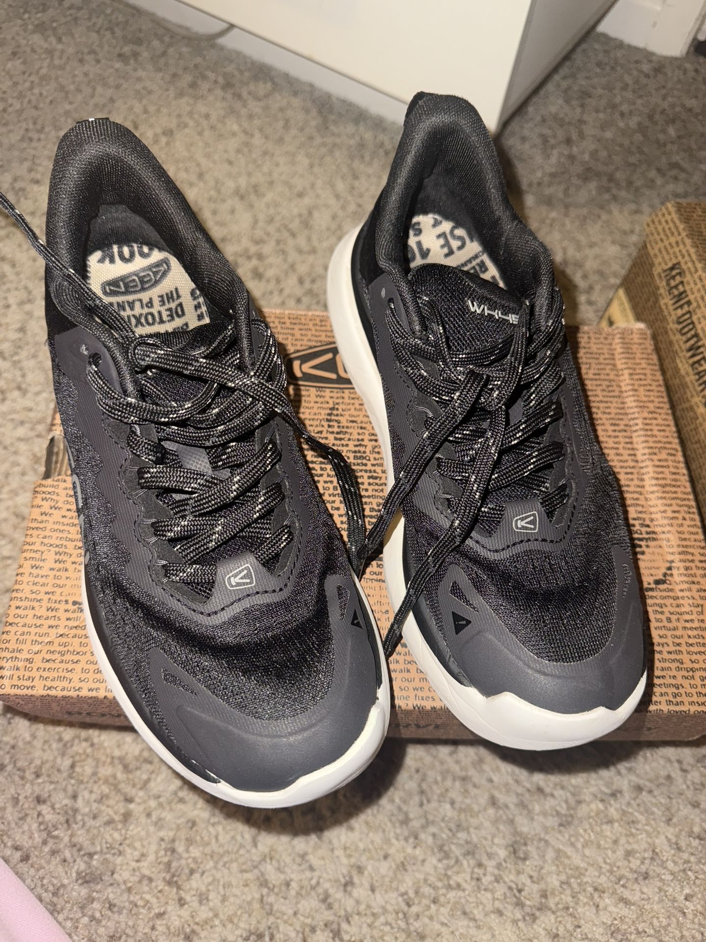 KEEN woman’s shoes