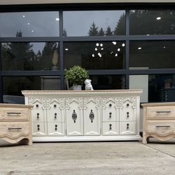 Beautiful Broyhill Long Dresser. Read Ad 