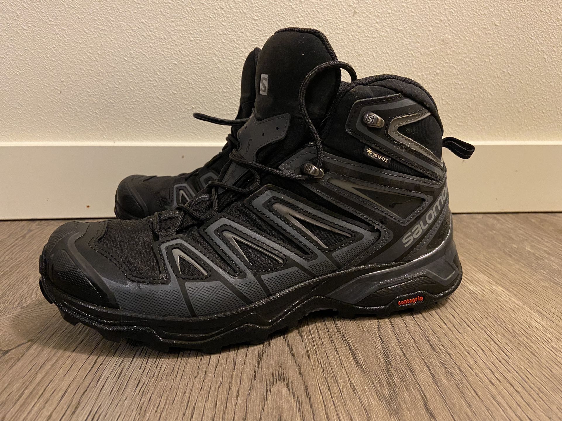 Hiking Boots Size 9 Salomon X Ultra Mid 3 Men